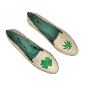 *NWT* Blue Bird Nude Straw Embroidered 420 St. Patrick Loafers, Women’s Size 9B